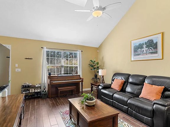 5th image of 4434 Gearhart Rd APT 5201