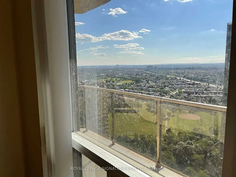 25 Kingsbridge Garden Cir #2811 — Photo 6
