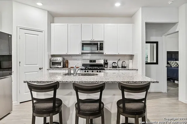 14702 Somerset Ml — Photo 13