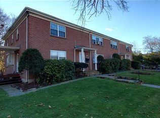 90 Gregory Ave #7, Mount Kisco, NY 10549