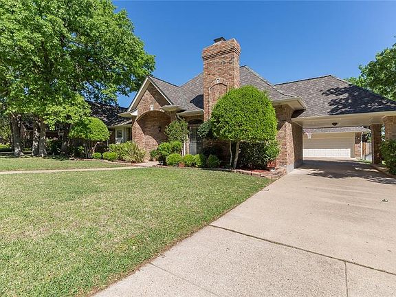 2nd image of 5905 Moss Dr