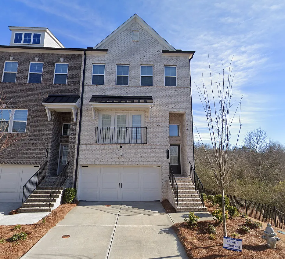4 bed, 2667 sqft, $2,900 — Photo 1