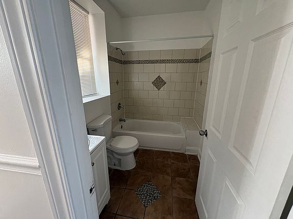 2nd image of 6657 S Lowe Ave #3
