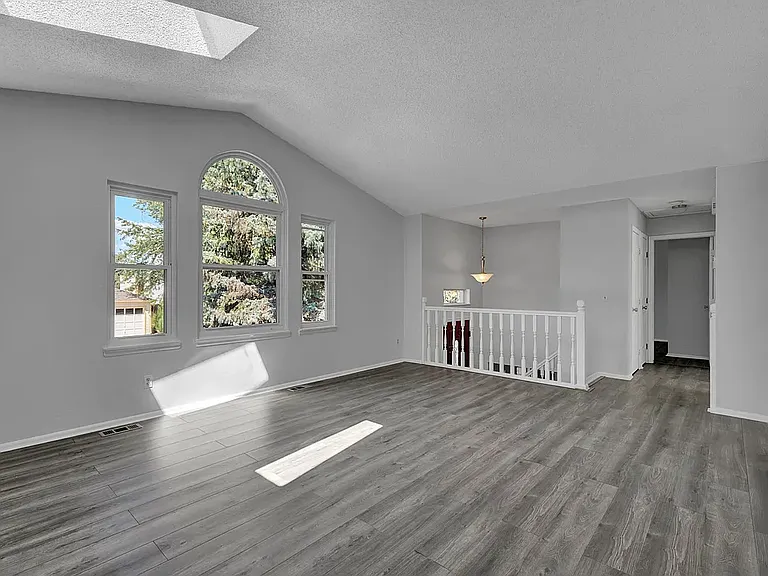 7875 Belford Dr — Photo 3