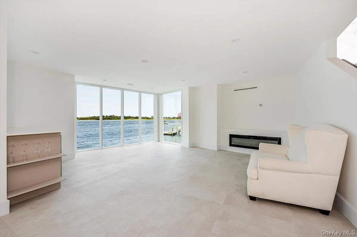 7 bed, 6.0 bath, 5000 sqft, $16,000 — Photo 3