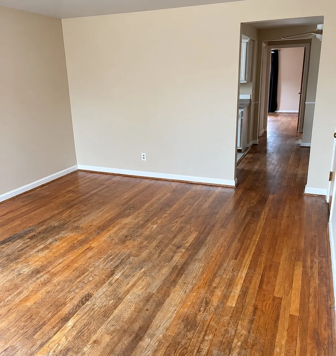 3903 E Gatewood Ln — Photo 2