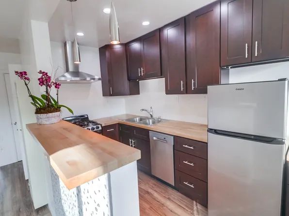 3600 Mission Blvd APT 9, San Diego, CA 92109