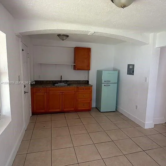 7305 NW 17th Ct — Photo 2