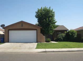897 W McIntire Ave, Porterville, CA 93257