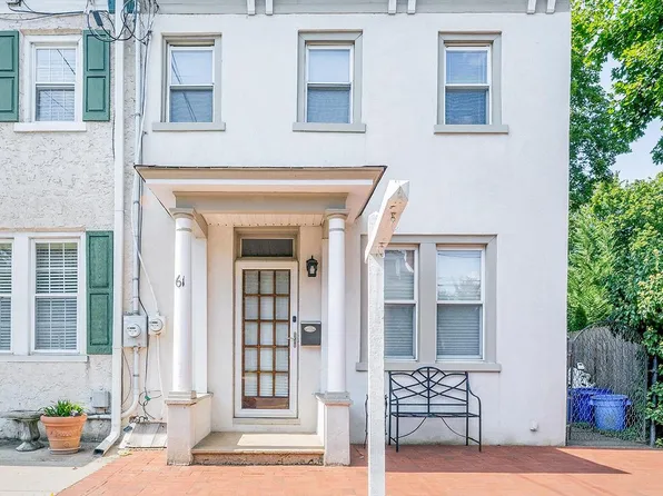 61 Park St, Bordentown, NJ 08505