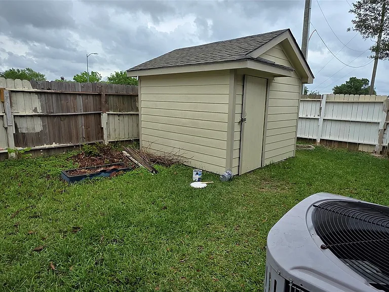 10531 Southway Bend Ln — Photo 15