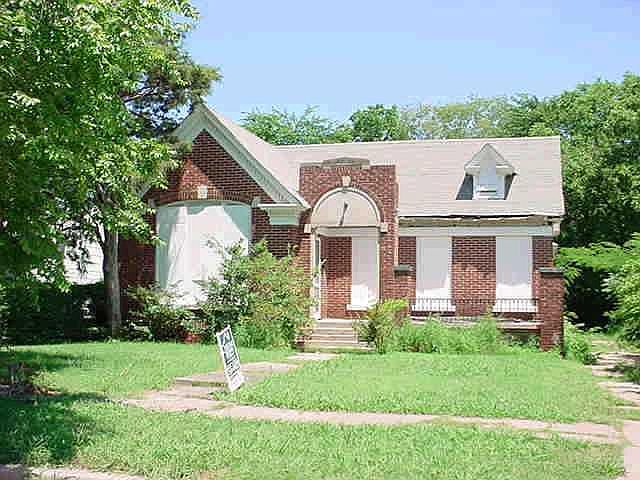 1st image of 1105 NE 17th St