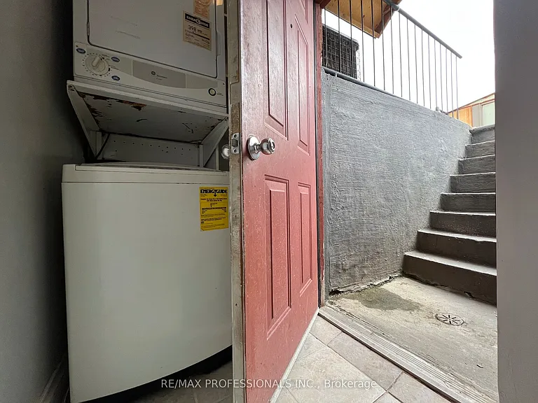 110 Springview Dr — Photo 37
