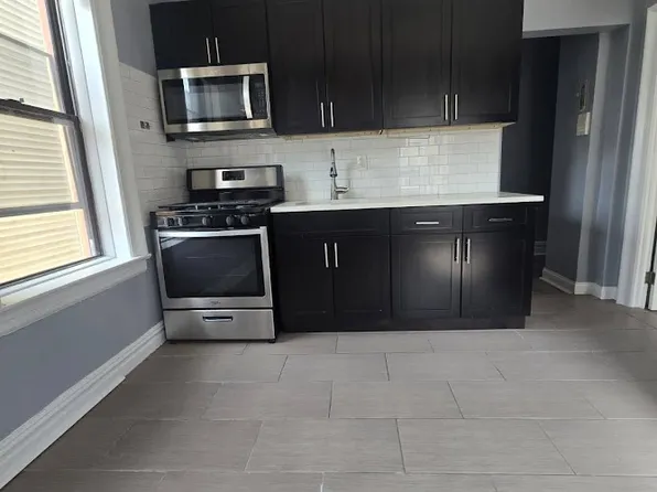 141 Duncan Avenue image 1 of 4