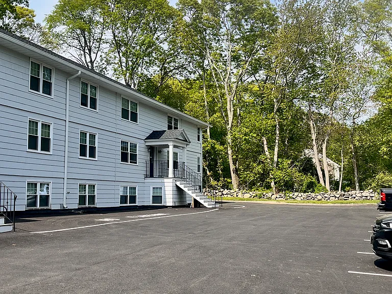 200 Bulgarmarsh Rd #B2 — Photo 12