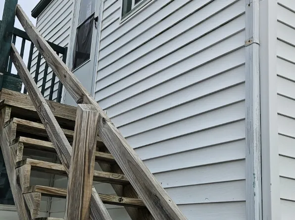 102 S 7th Ave, Beech Grove, IN 46107