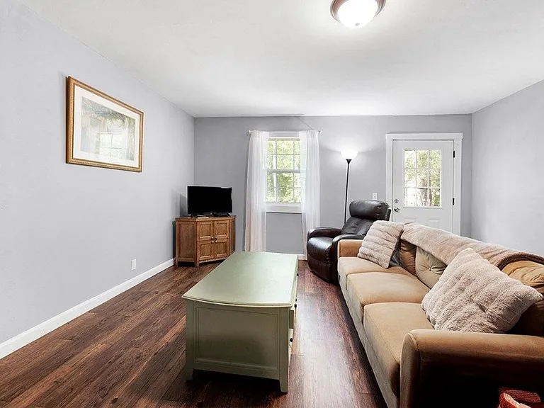 57 Drowsy Ln — Photo 4