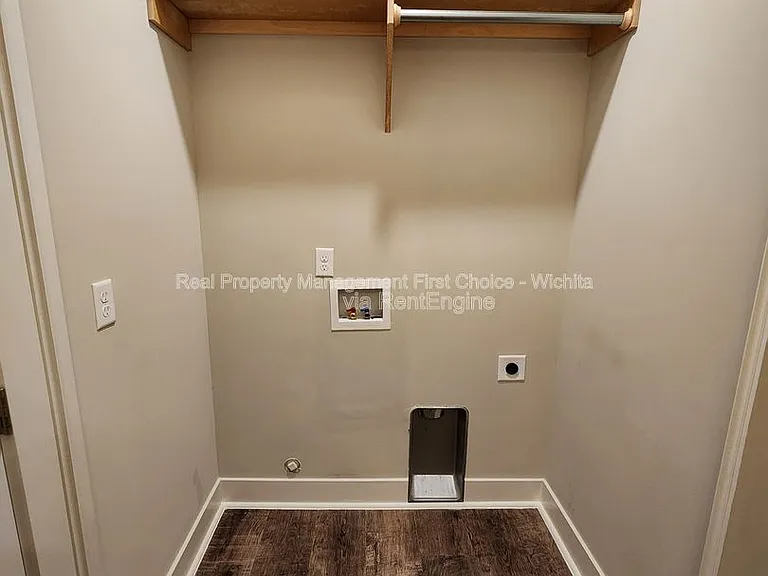 8164 E 34th Ct S — Photo 13