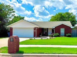 113 SE Churchill Way, Lawton, OK 73501