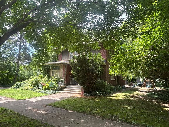 2nd image of 530 N 4th St