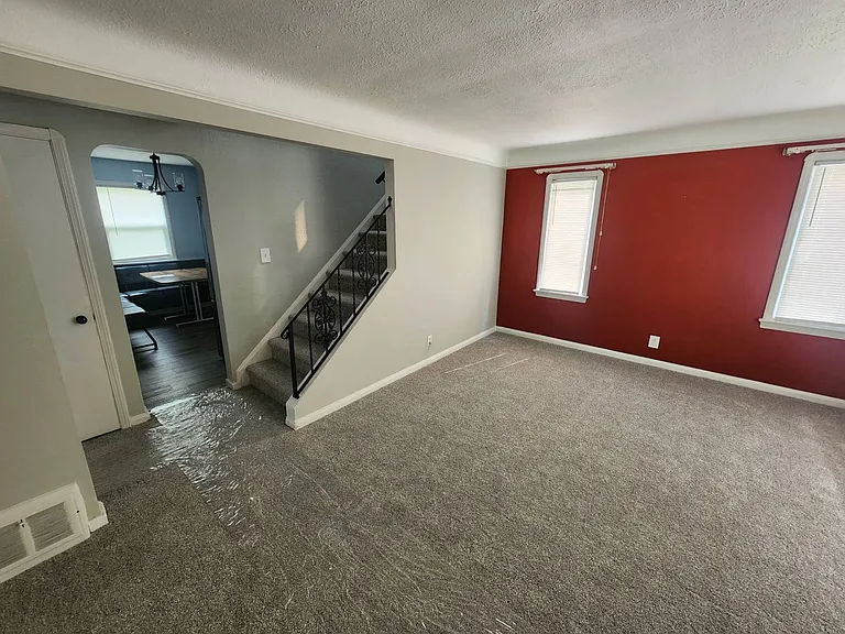 2506 Torrington Ave — Photo 5