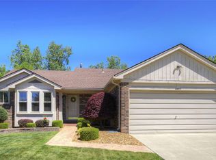 44570 Ridgefield Rd, Canton, MI 48188