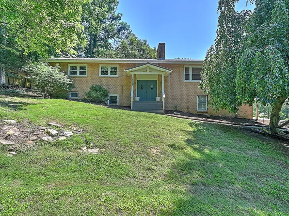 22067 Terra Caro Cir, Bristol, VA 24202