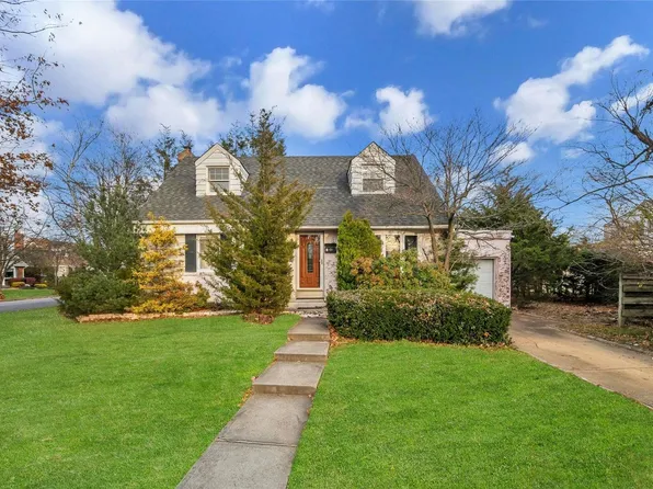 488 Latham Road, Mineola, NY 11501