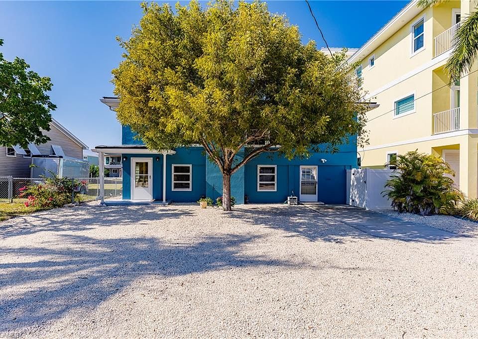 1st image of 211 Palermo Cir