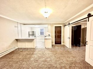 2500 Grand Ave APT 6, Des Moines, IA 50312