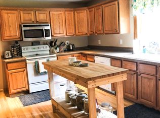 N67W29275 Hartling Rd, Hartland, WI 53029