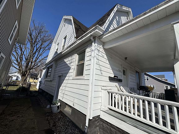 4th image of 1527 Crescent Ave #3