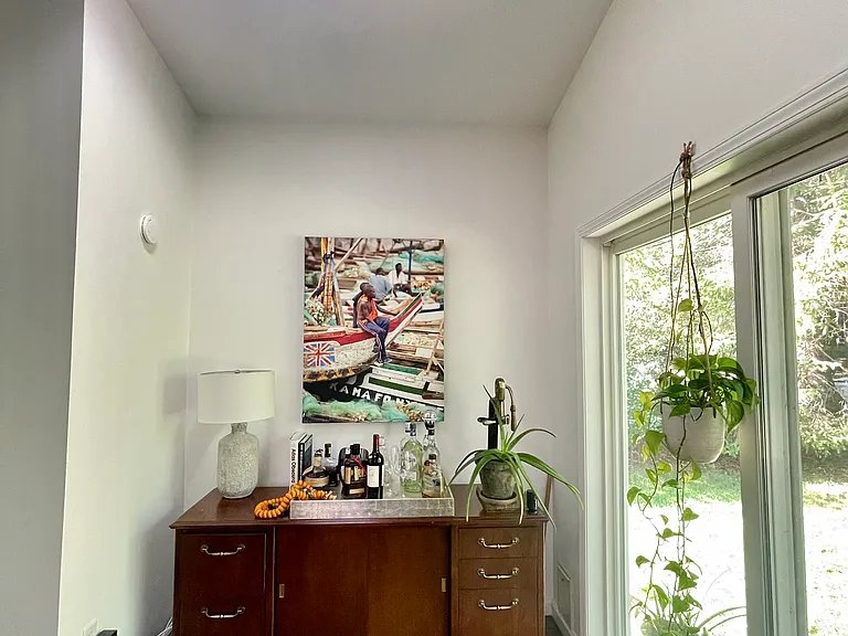 1546 Westmoreland Ave — Photo 3