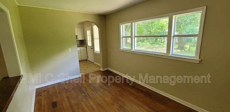 216 Marine Dr — Photo 8