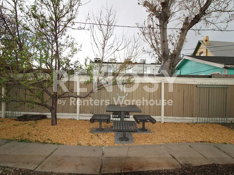 2828 Stout St — Photo 12