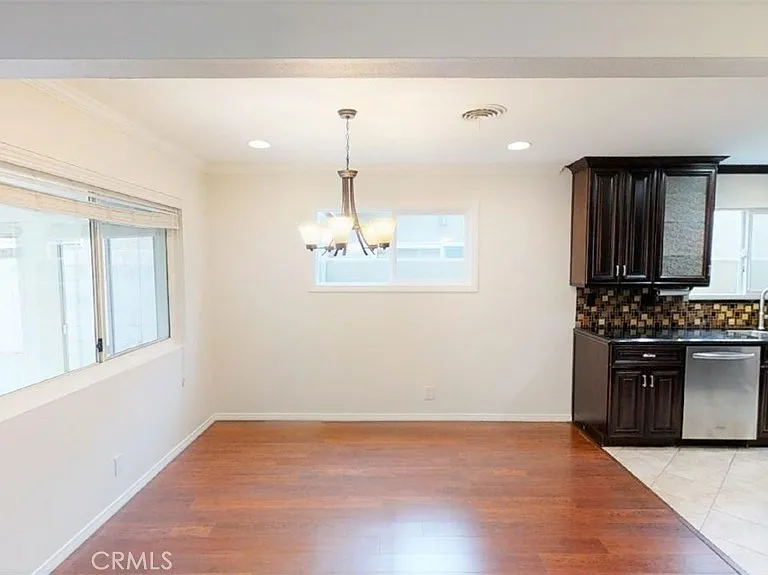239 Albert Pl — Photo 5