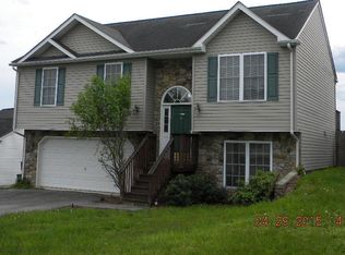 220 Eugene Dr NW, Roanoke, VA 24017