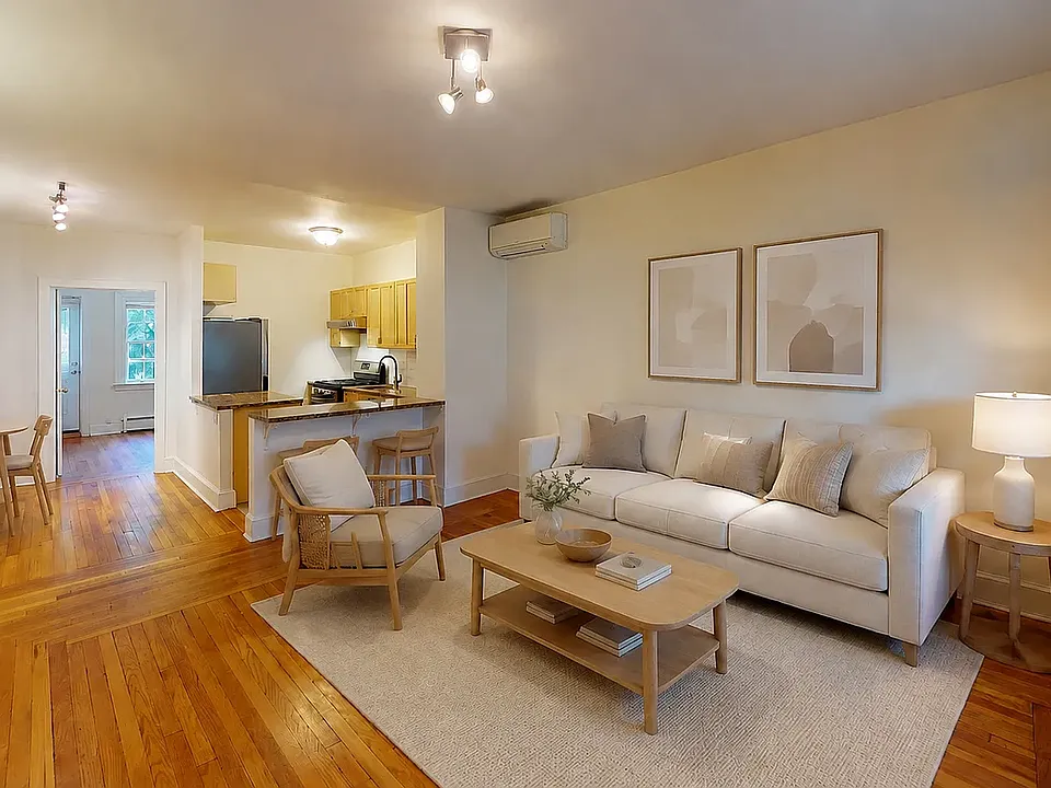 382 Burns St #1