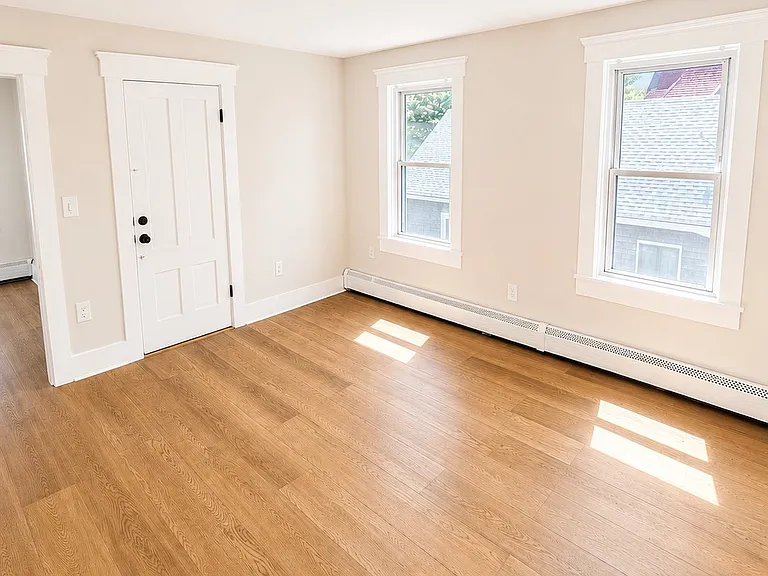 107 Franklin St #2 — Photo 2