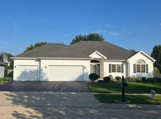 1220 Stoneridge Ter, Rochelle, IL 61068