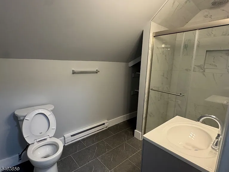 327 N Maple Ave — Photo 7
