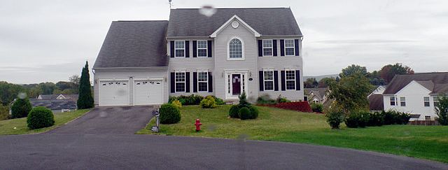 2nd image of 116 Bridle Hill Ct