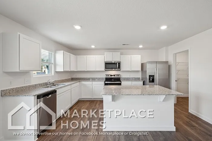 4033 Billie Ln NE — Photo 8
