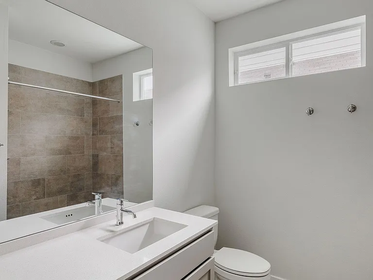 801 N Bluff Dr #28 — Photo 25