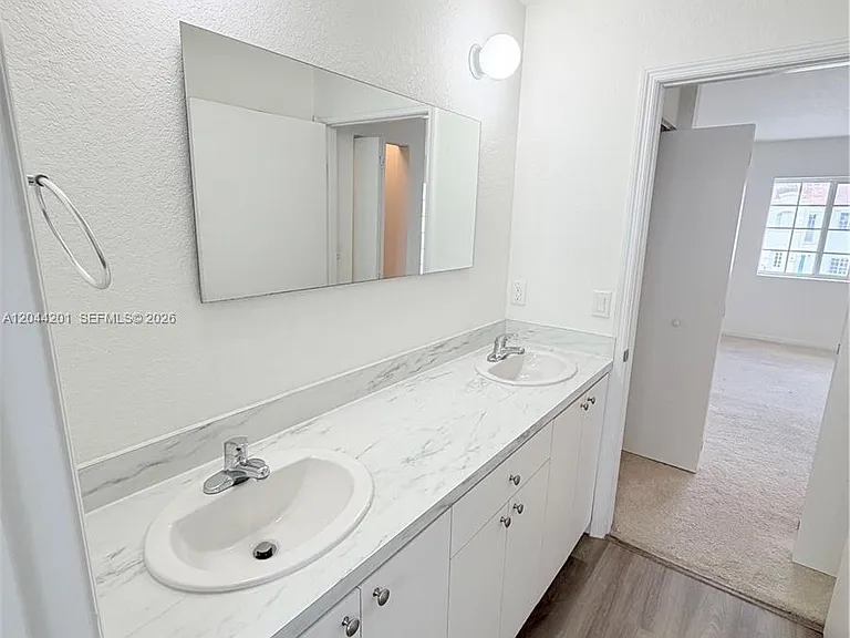 119 SW 6th Ln #119 — Photo 34