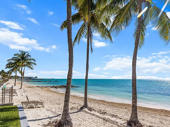 3rd image of 1001 W Ocean Dr Unit 1-201