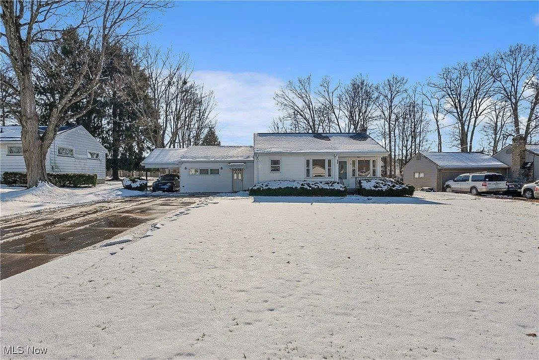 125 Island Dr photo 1
