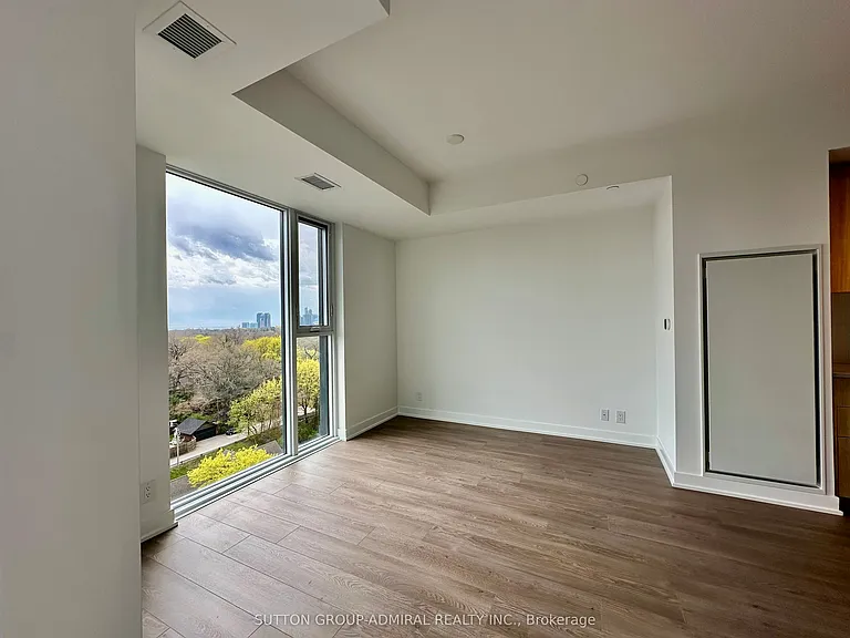 1660 Bloor St W #803 — Photo 16