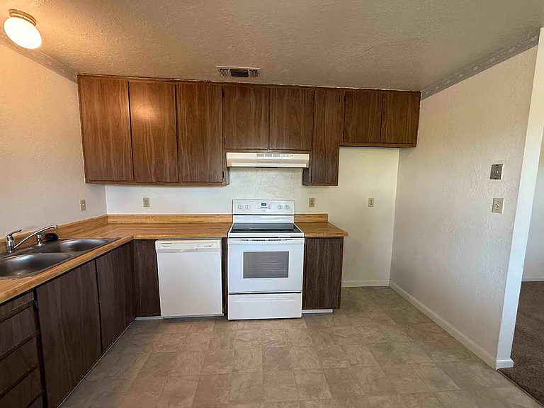 9262 Terra Linda Dr — Photo 5