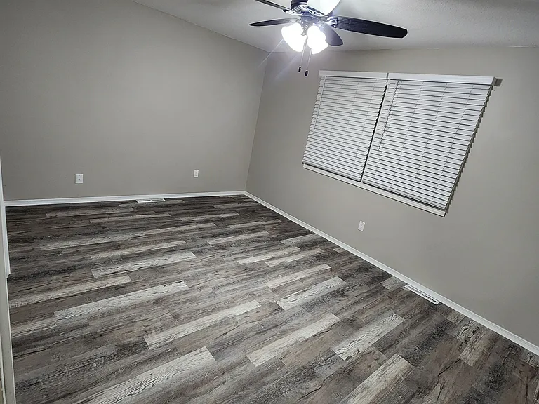 3224 S Walnut St — Photo 11